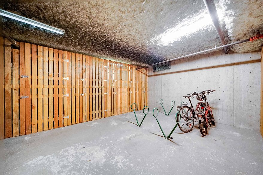 207 988 W 21st Avenue