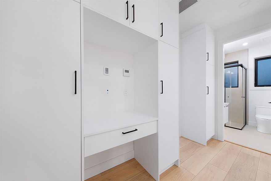 2 5315 Inverness Street