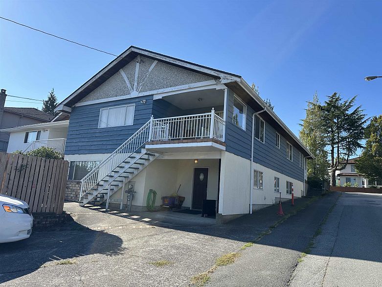 2376 Fraserview Drive