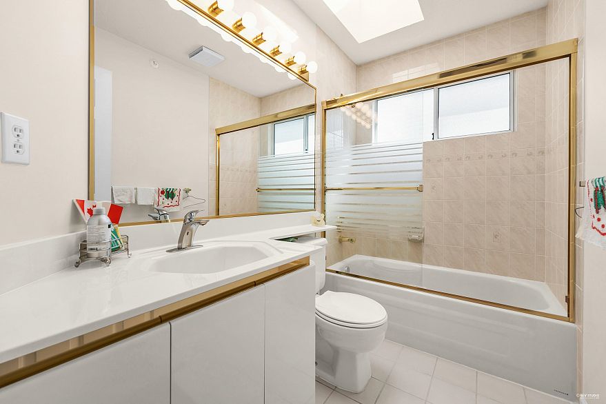 6388 Laburnum Street