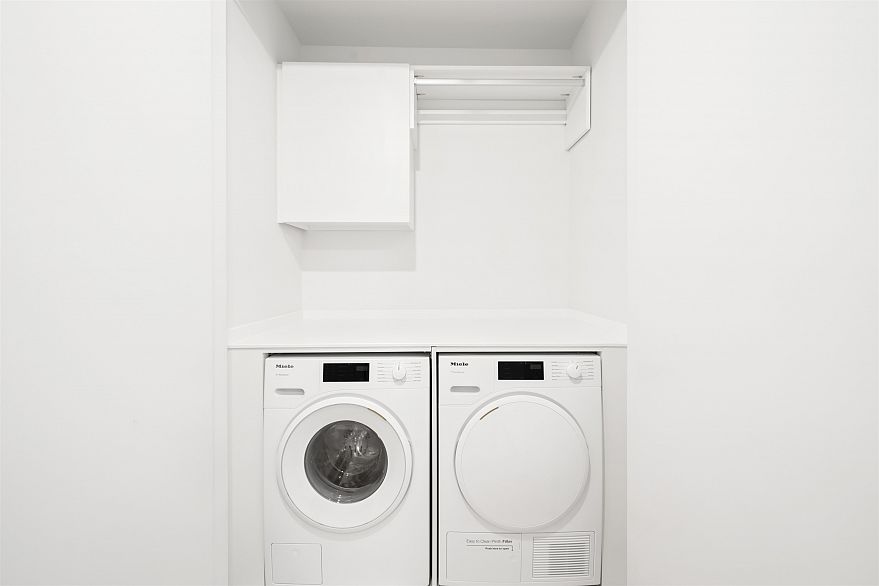 1504 1568 Alberni Street