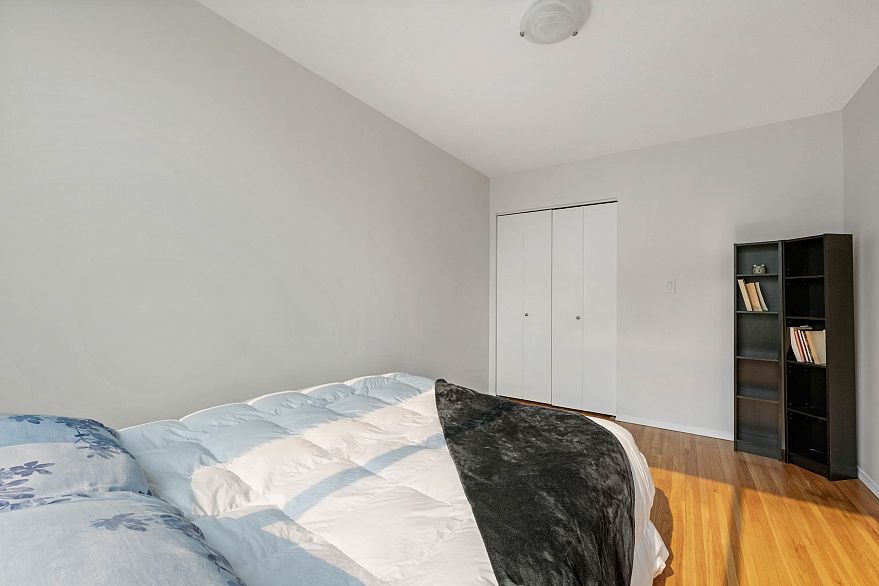 906 1250 Burnaby Street