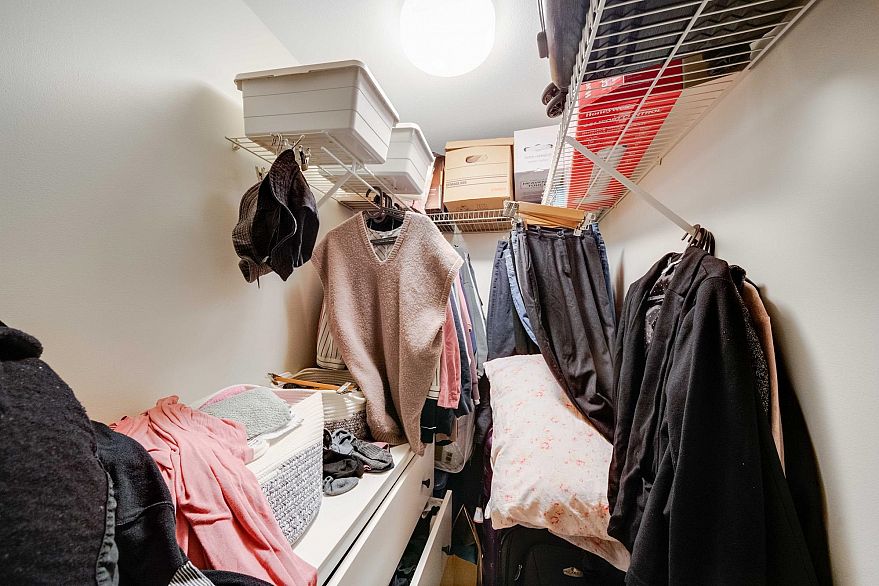 207 988 W 21st Avenue