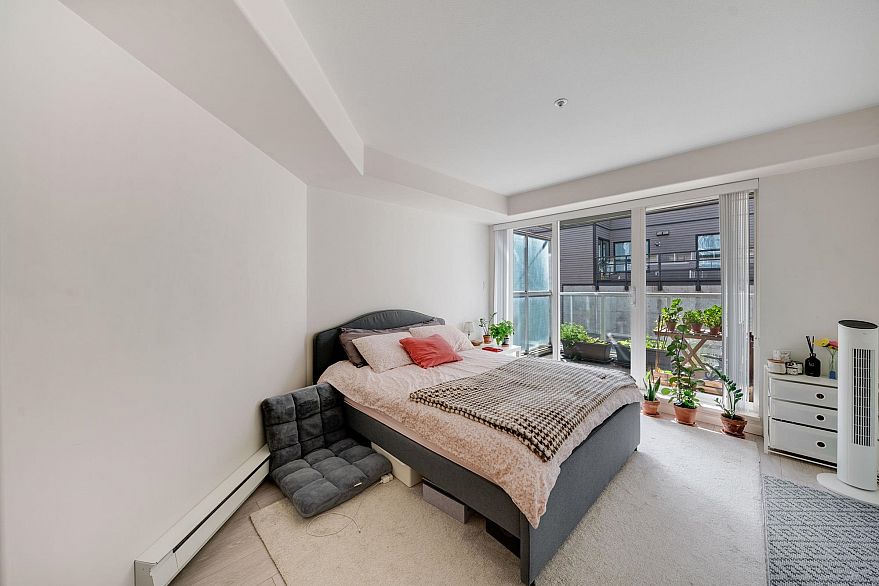 207 988 W 21st Avenue