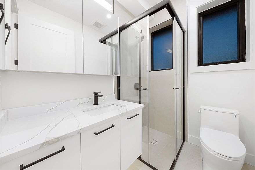 2 5315 Inverness Street