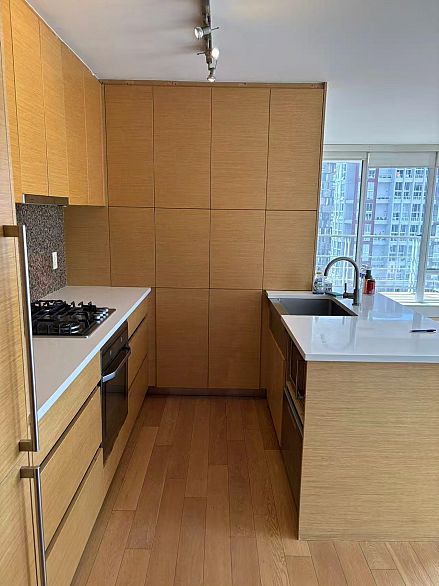 1503 565 Smithe Street