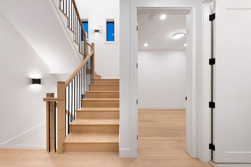 1 5315 Inverness Street