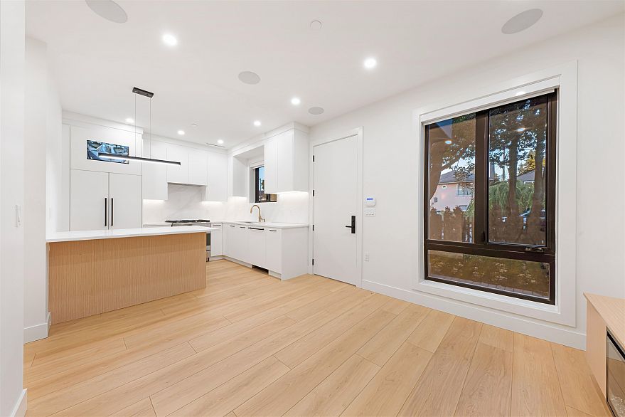 1 5315 Inverness Street