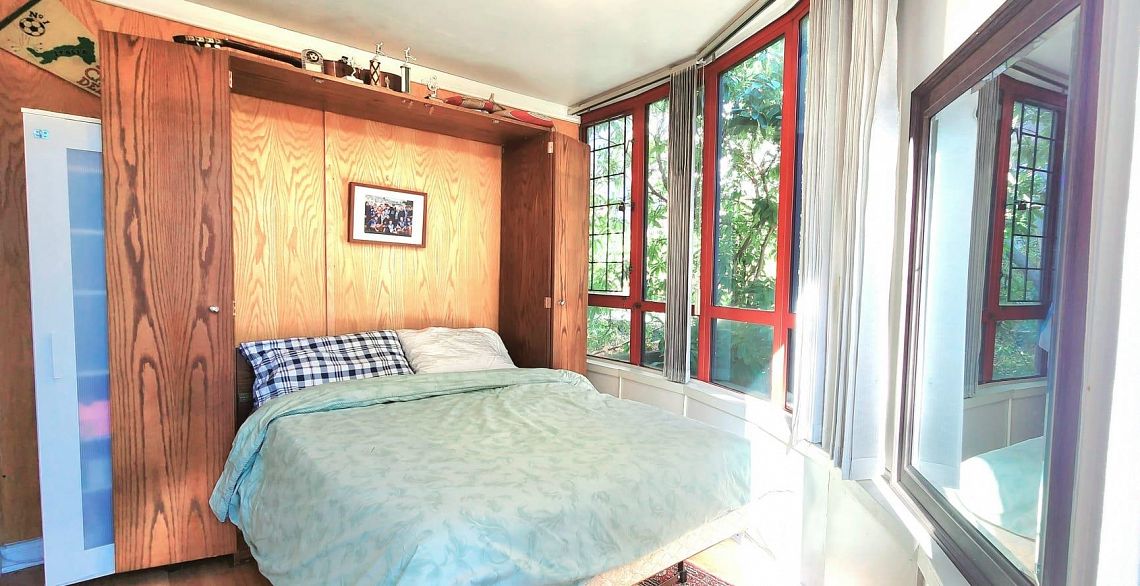 208 811 Helmcken Street