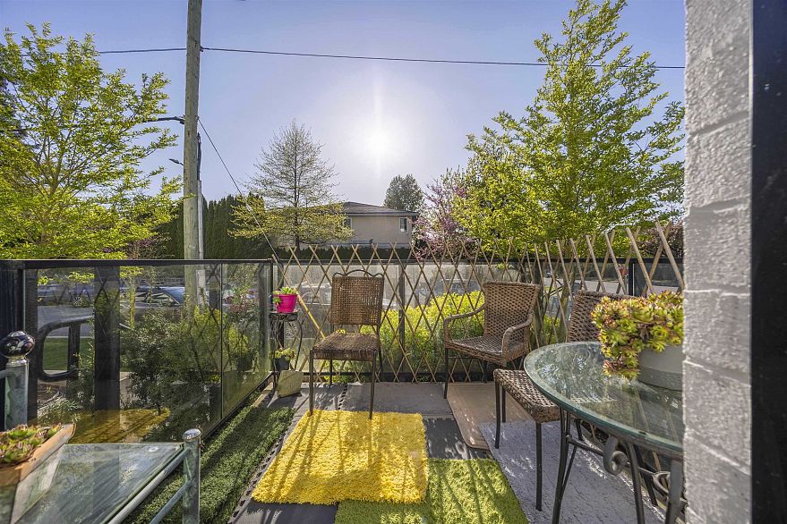 24 94 W King Edward Avenue