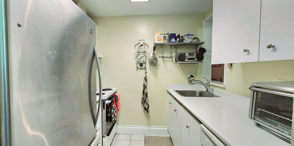 208 811 Helmcken Street