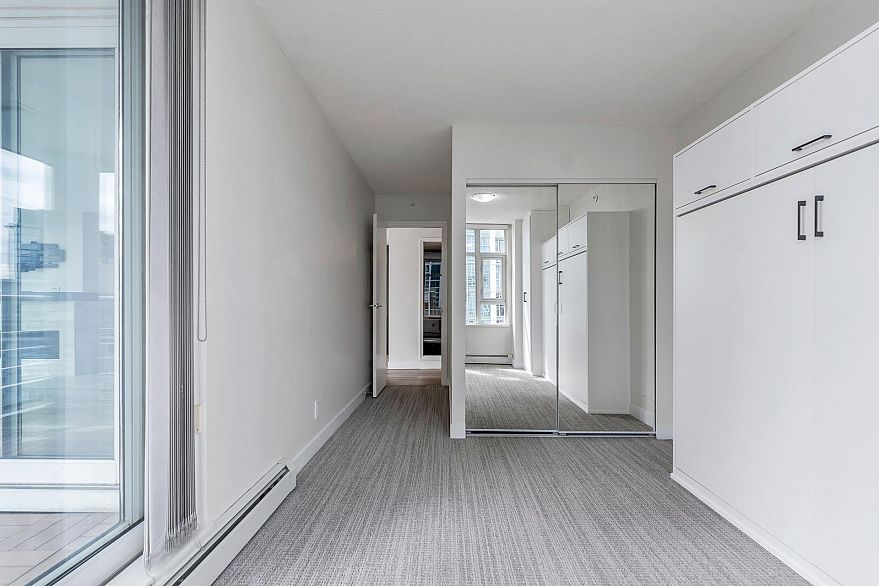 2706 198 Aquarius Mews