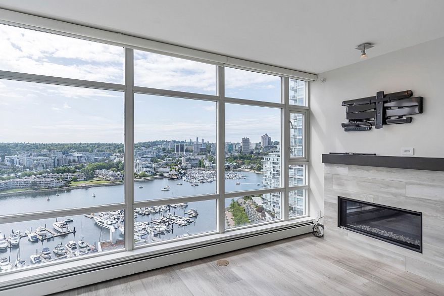 2706 198 Aquarius Mews