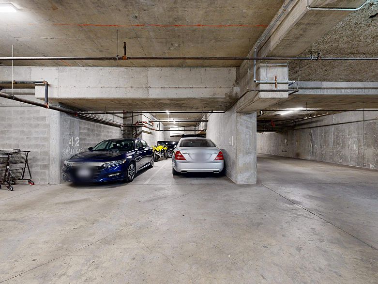 301 1888 Alberni Street