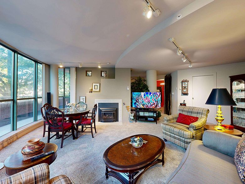 301 1888 Alberni Street