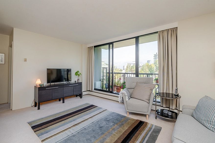 1004 1330 Harwood Street