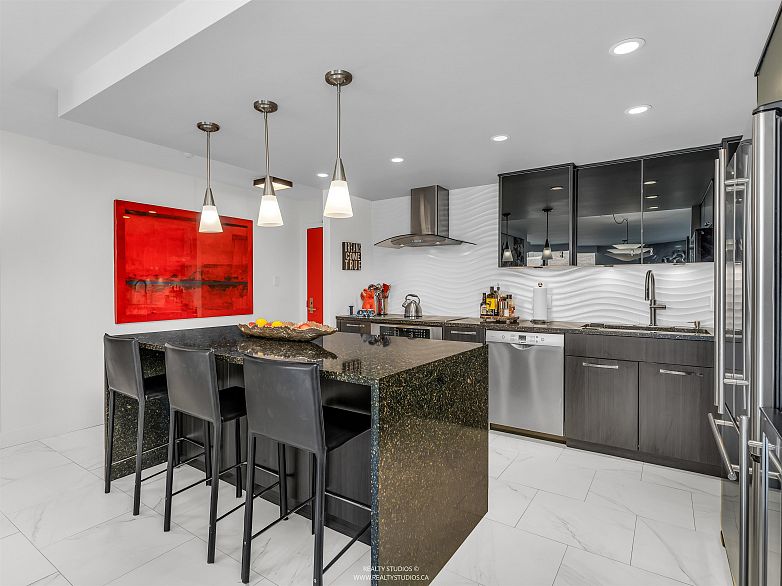 607 1450 Pennyfarthing Drive