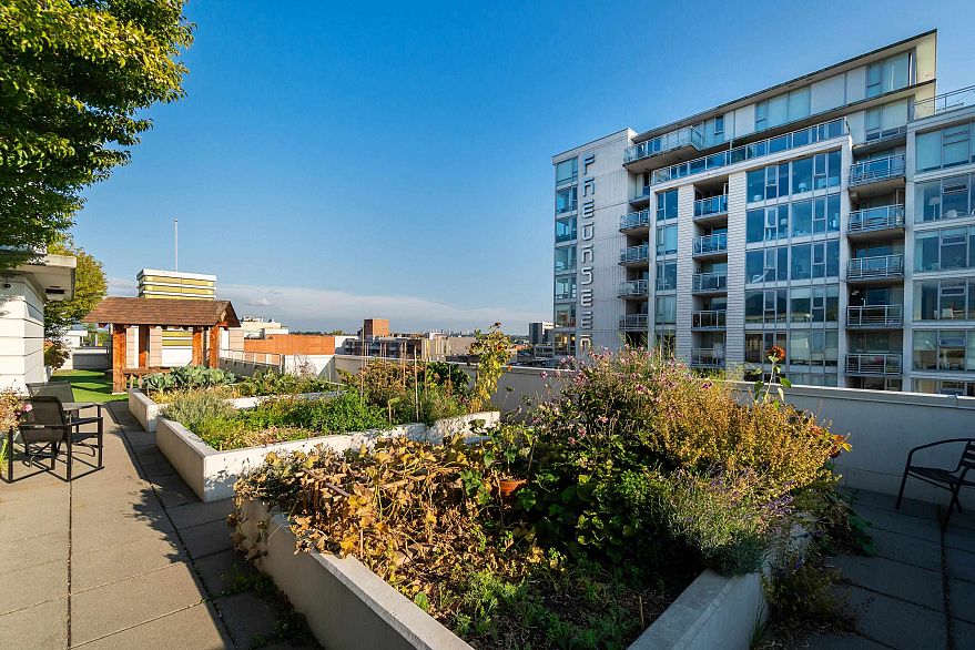 902 189 Keefer Street