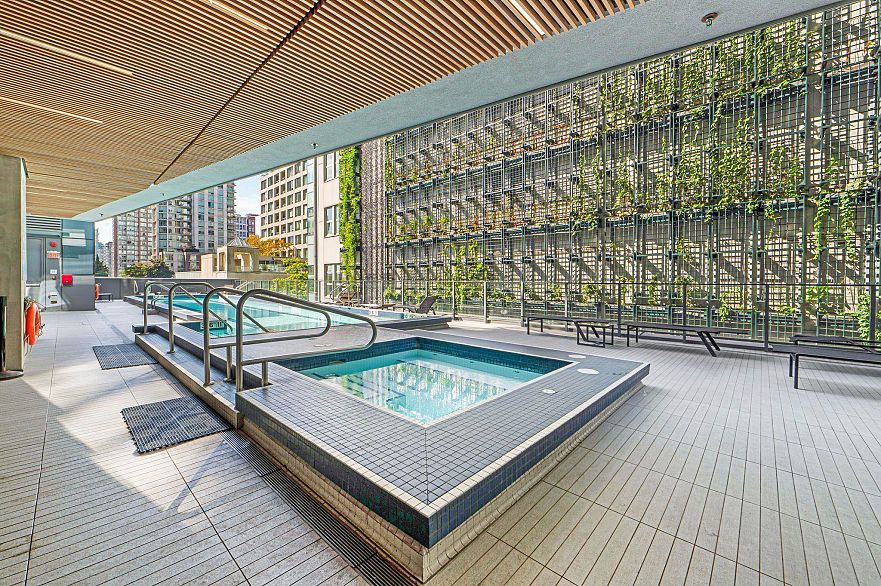 4201 777 Richards Street