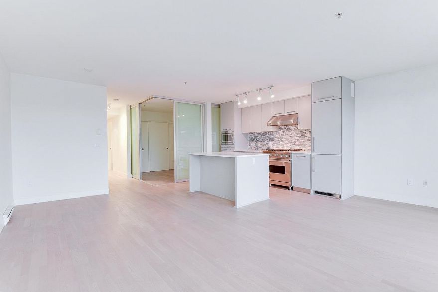 309 4355 W 10th Avenue