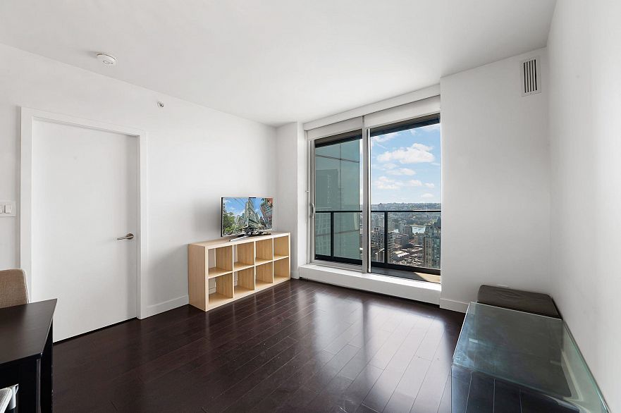 4201 777 Richards Street