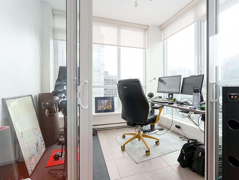 2803 1189 Melville Street