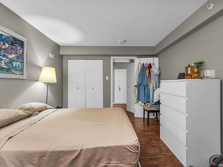 319 1500 Pendrell Street