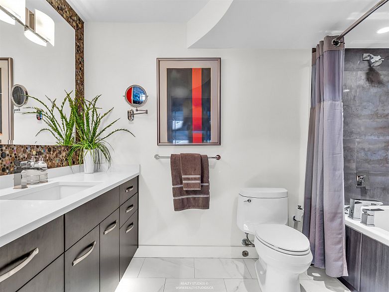 607 1450 Pennyfarthing Drive