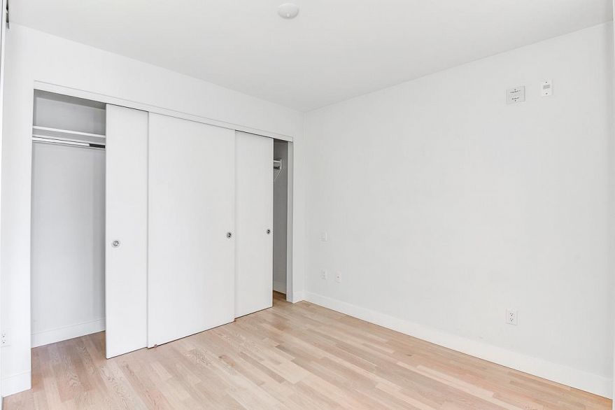 309 4355 W 10th Avenue