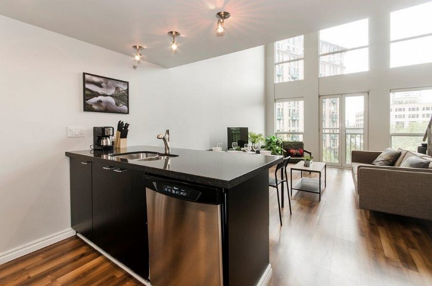 407 1 E Cordova Street