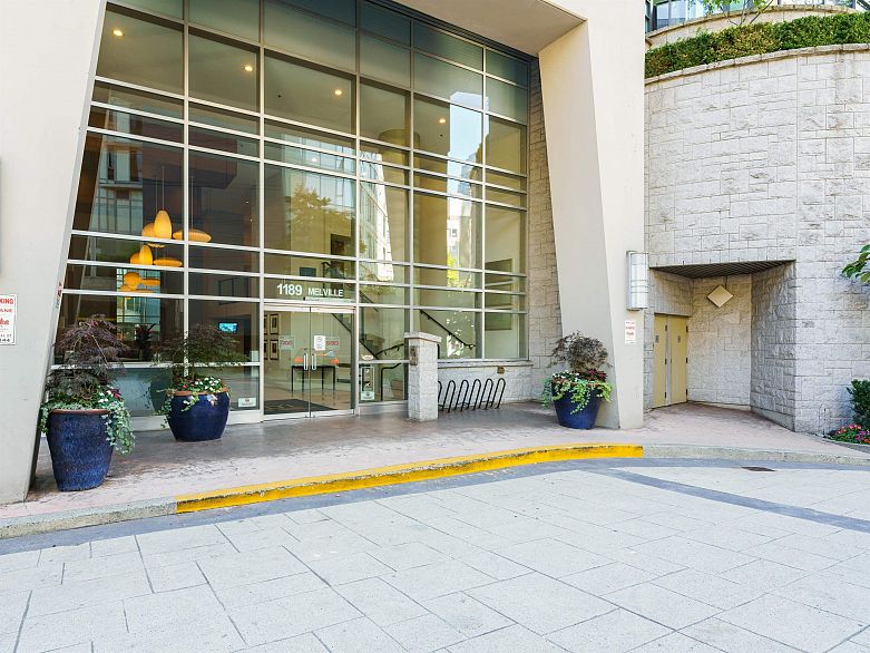 2803 1189 Melville Street
