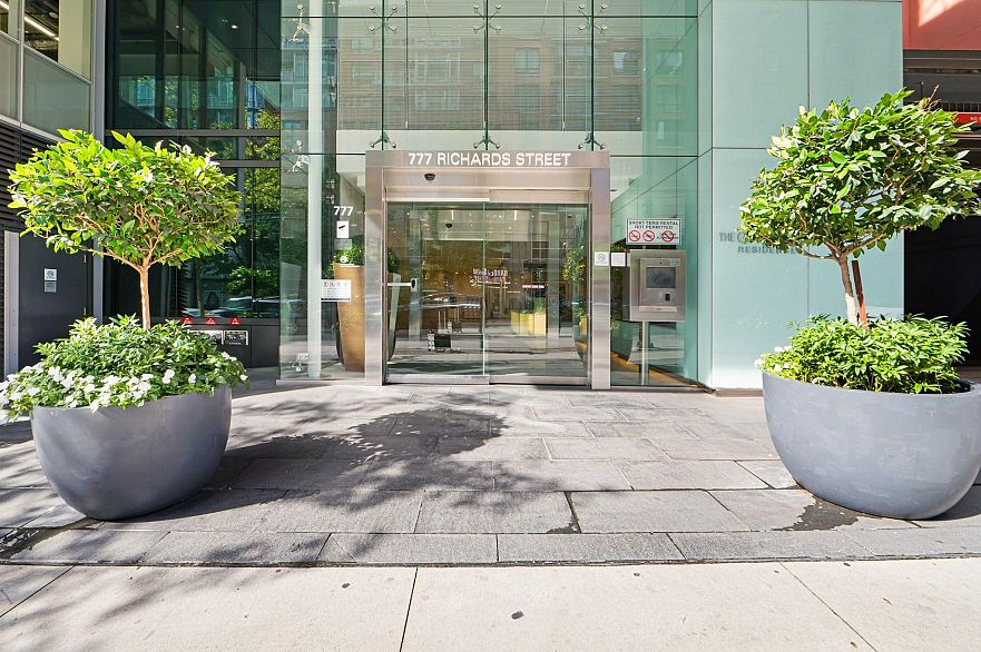 4201 777 Richards Street