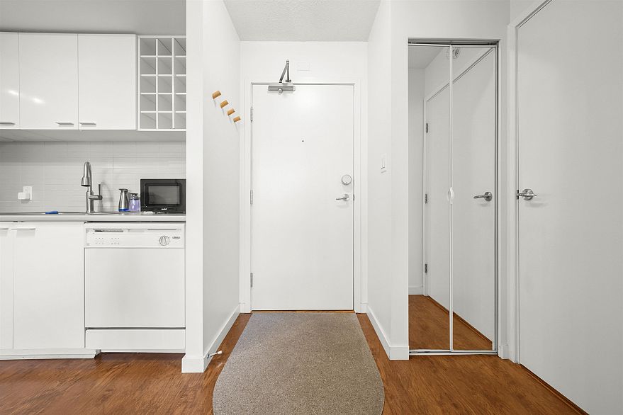 703 131 Regiment Square