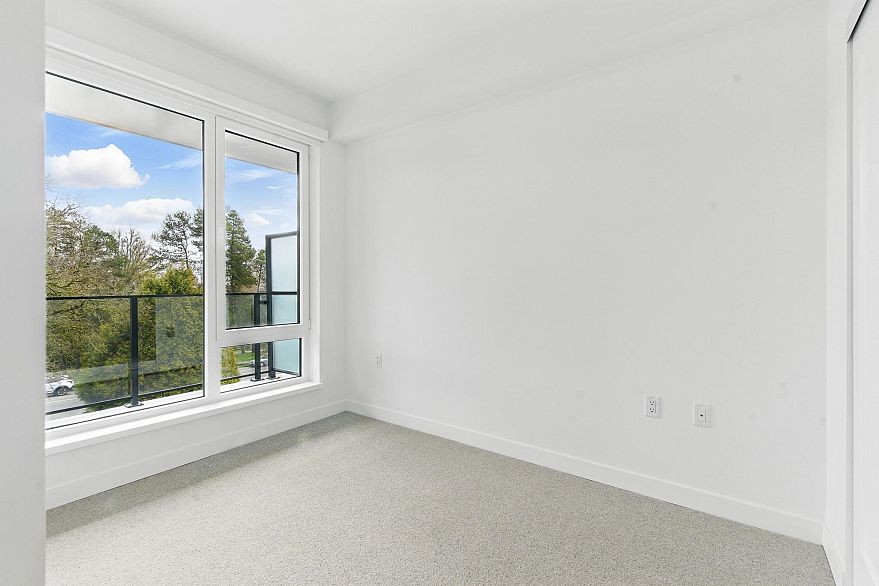 310 6859 Cambie Street