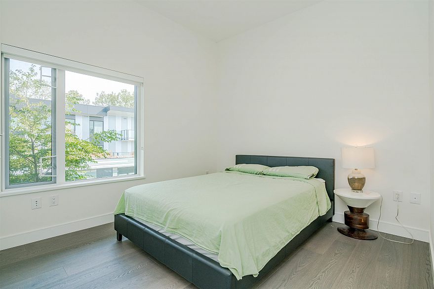 602 477 W 59th Avenue