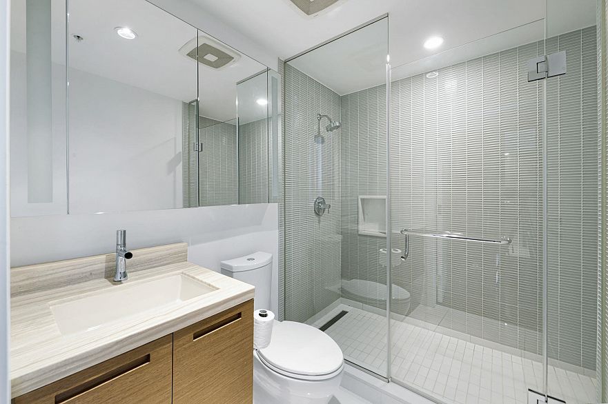 4201 777 Richards Street