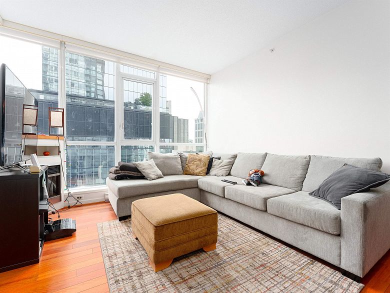 2803 1189 Melville Street