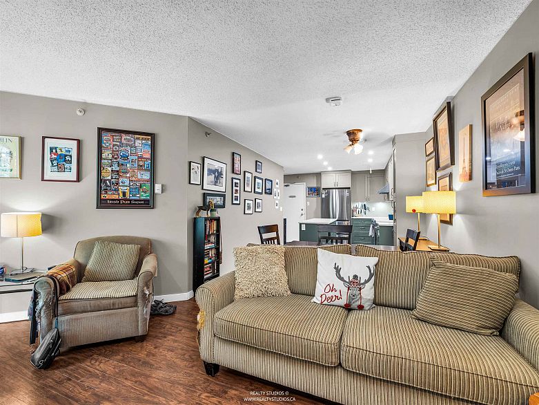 319 1500 Pendrell Street