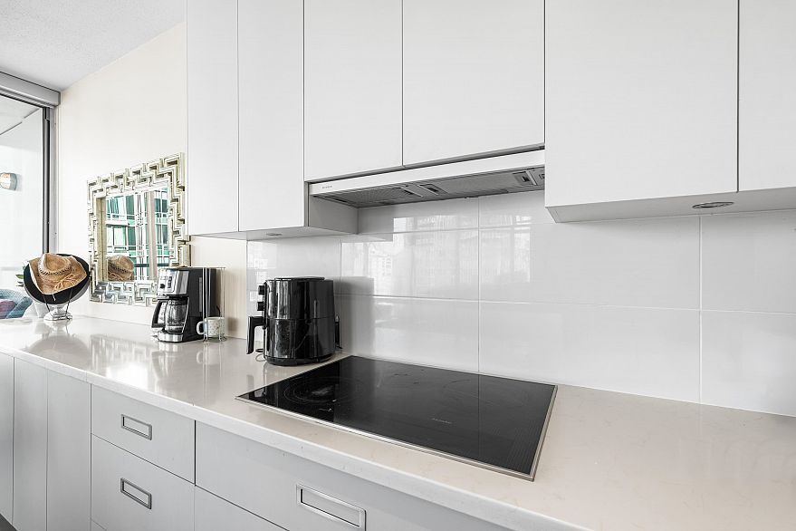 2303 1200 Alberni Street