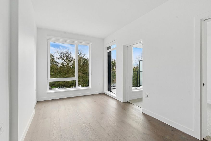 310 6859 Cambie Street