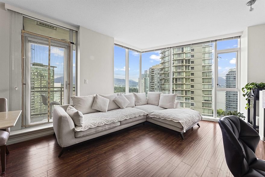 1705 1211 Melville Street