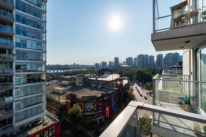 902 189 Keefer Street