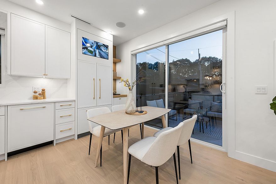 2 4855 Dumfries Street