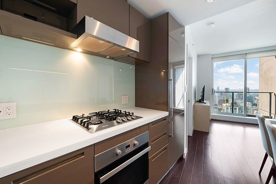 4201 777 Richards Street