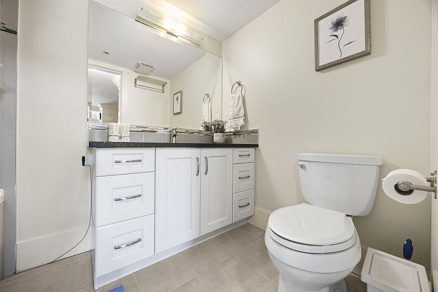 312 5723 Collingwood Street