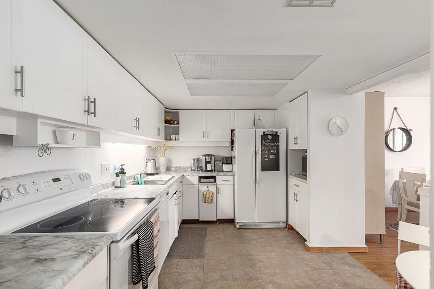 1003 1450 Pennyfarthing Drive