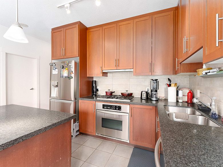 2803 1189 Melville Street