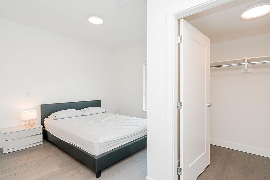 602 477 W 59th Avenue