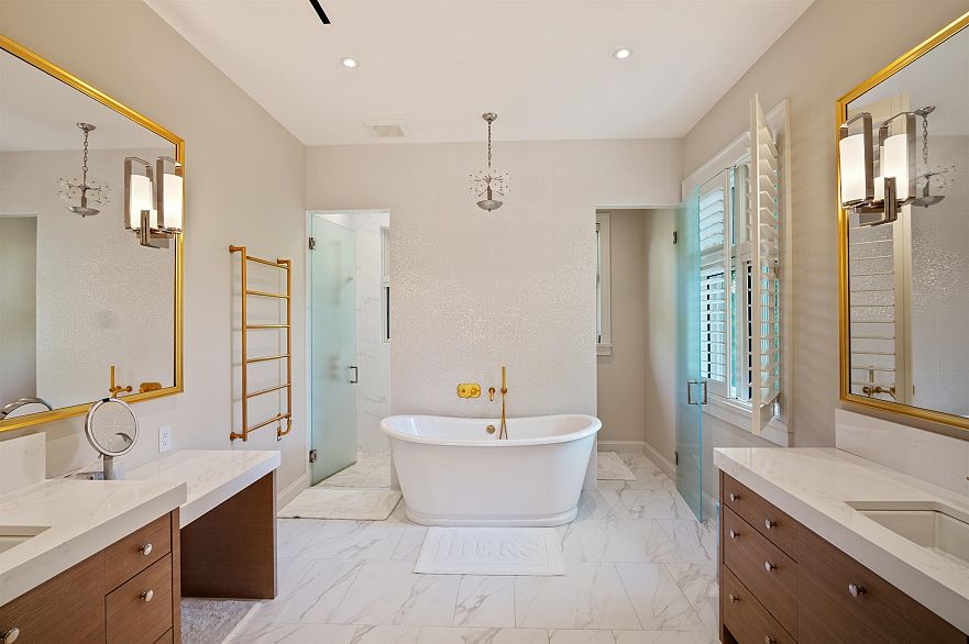 5912 Churchill Street