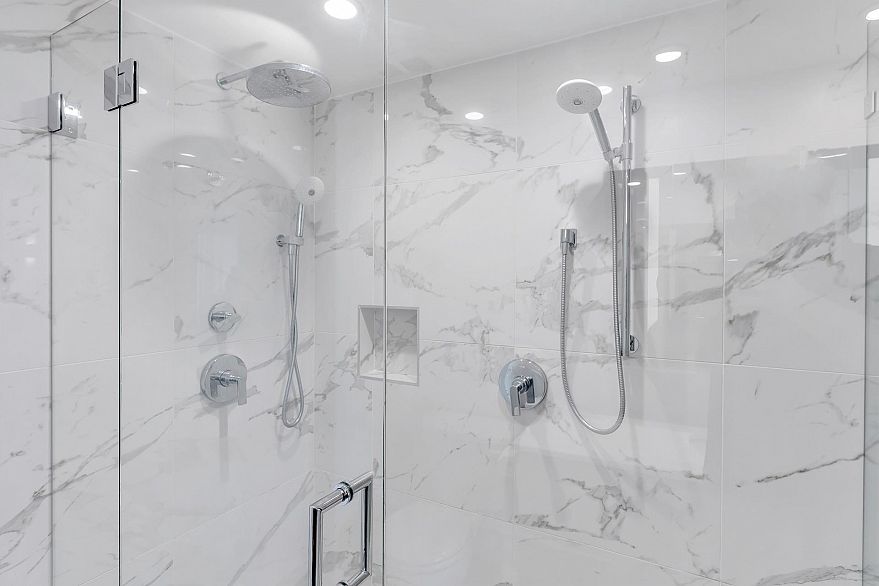 1608 198 Aquarius Mews